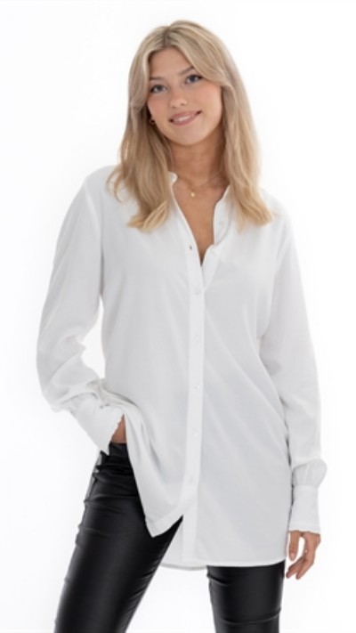 Caroline Storskjorta