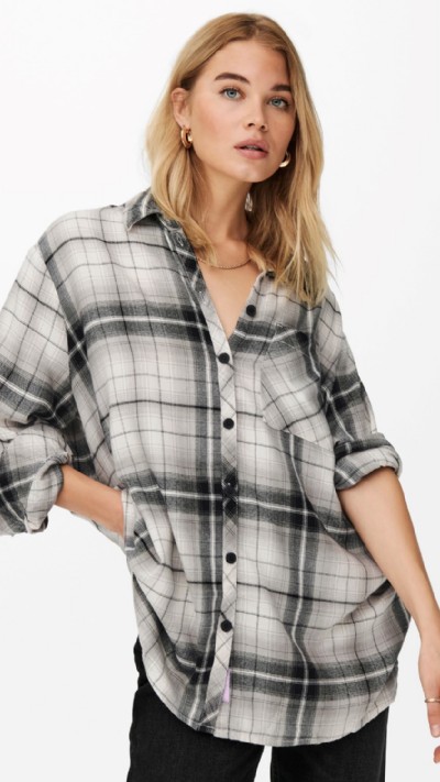 Karolina Rutig Flanellskjorta