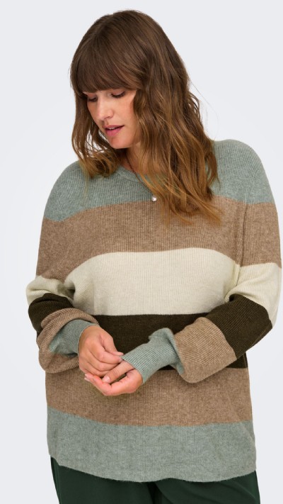 New Daria Pullover